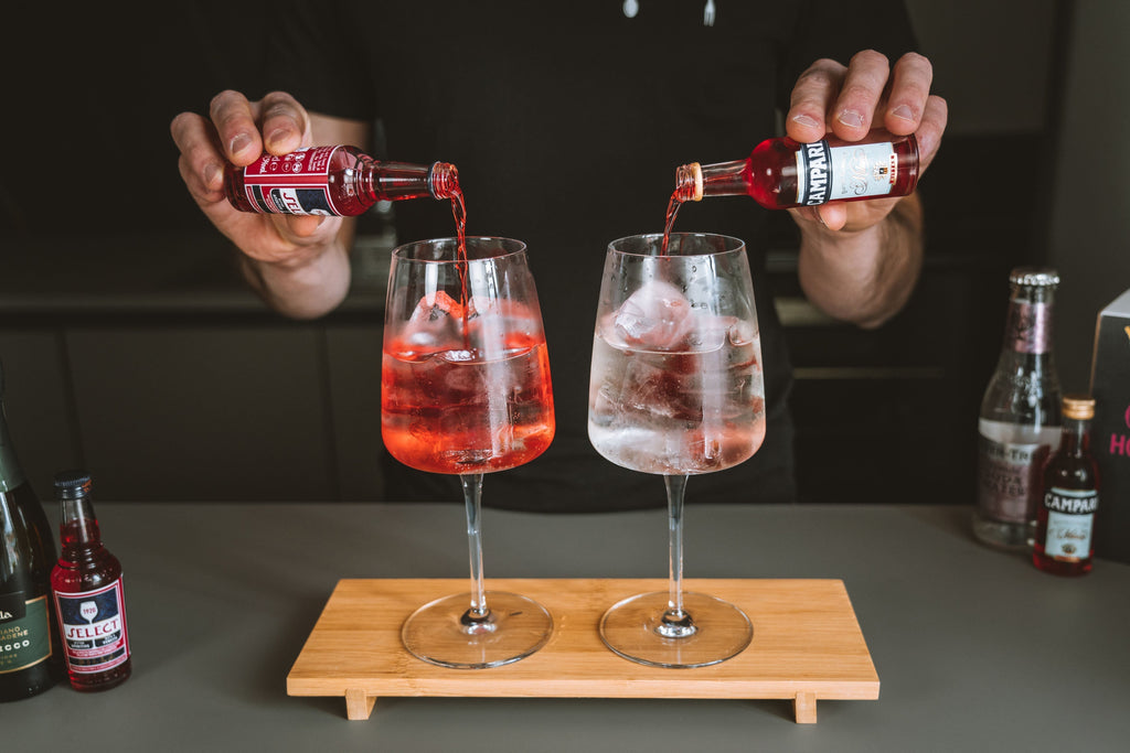 Le differenze tra lo Spritz classico e lo Spritz Hugo: due delizie a confronto