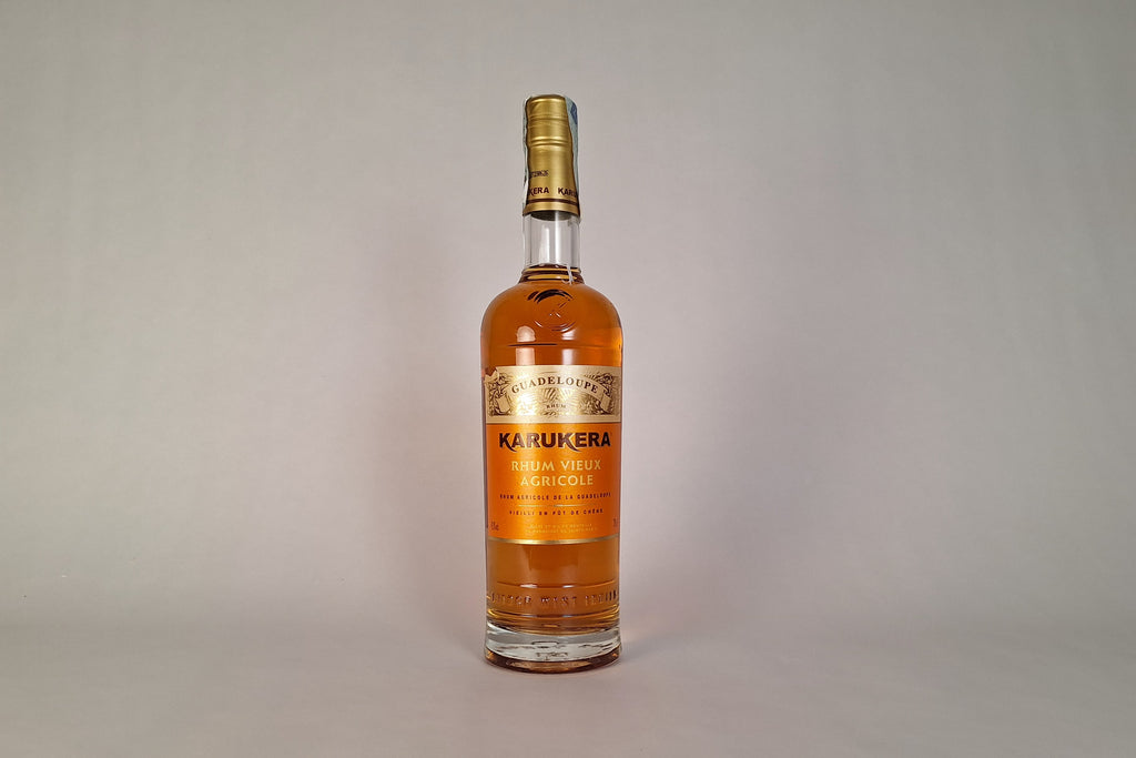 regalo originale per un amante del rum con calice da degustazione e cioccolato. Rum karukera vieux