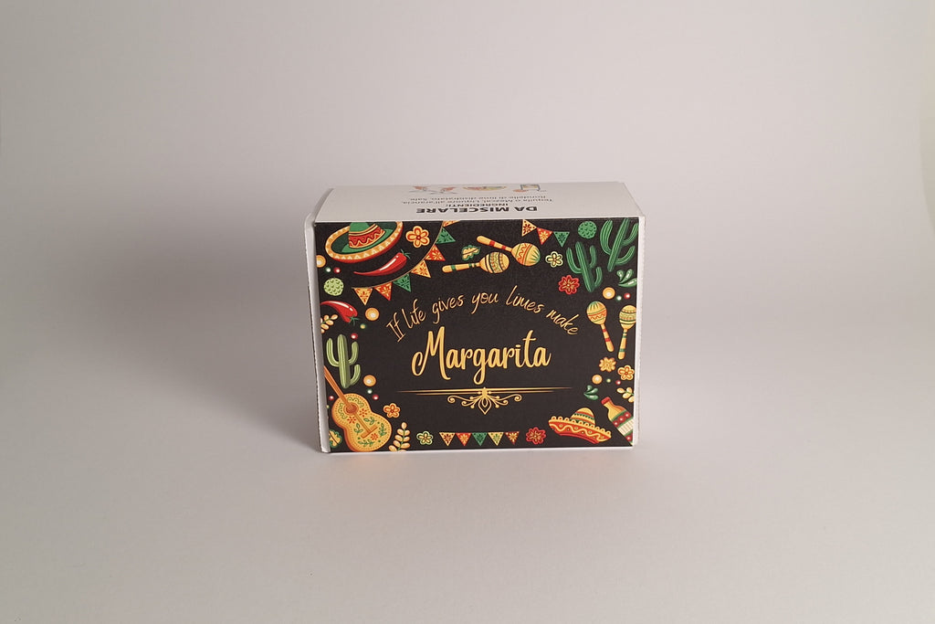 Kit Margarita completo con ingredienti e istruzioni per creare il classico cocktail messicano a casa