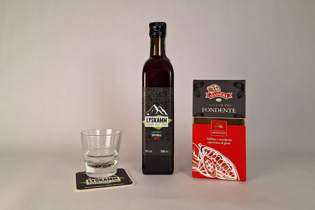 Kit Degustazione Amaro Lyskamm con cioccolato fondente artigianale e bicchiere da degustazione
