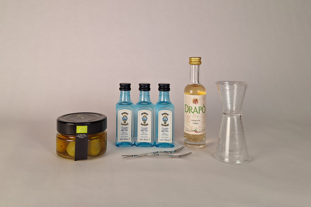 Contenuto della box Martini con gin, vermouth e olive