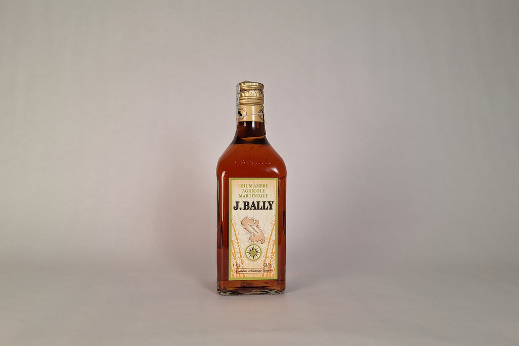 idea regalo con kit degustazione rum abbinato a cioccolato artigianale e calice