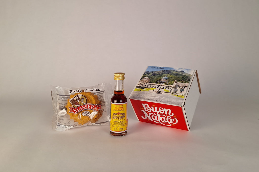 Box natalizia “Saluti da Biella” con biscotti e liquore tipico