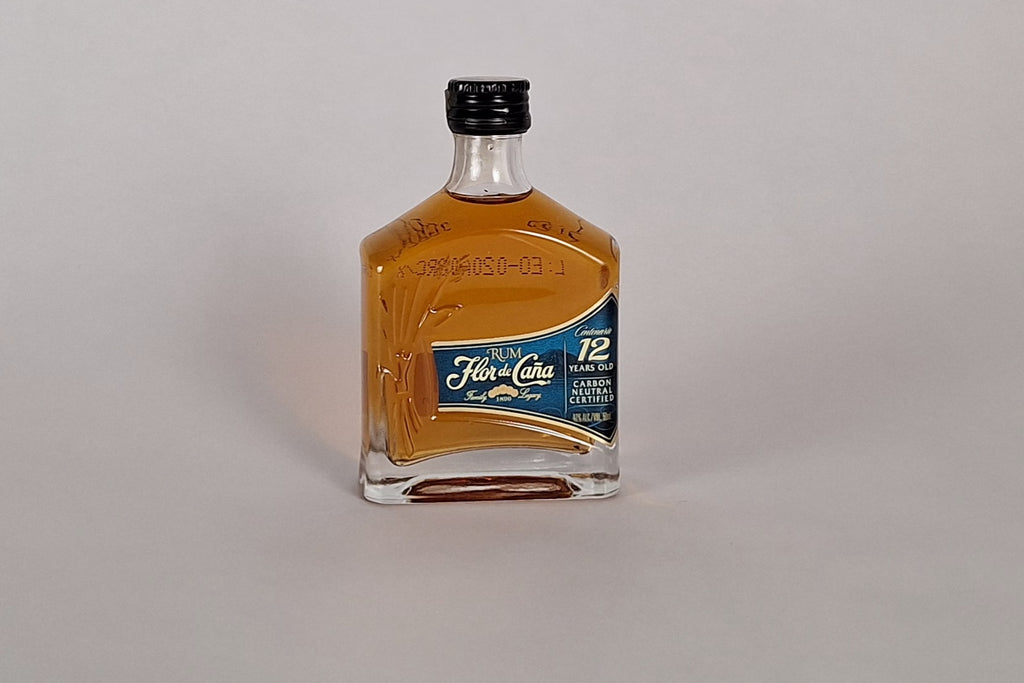 Kit degustazione Take Your Rum con rum Flor de Caña 12 anni mignon e cioccolato